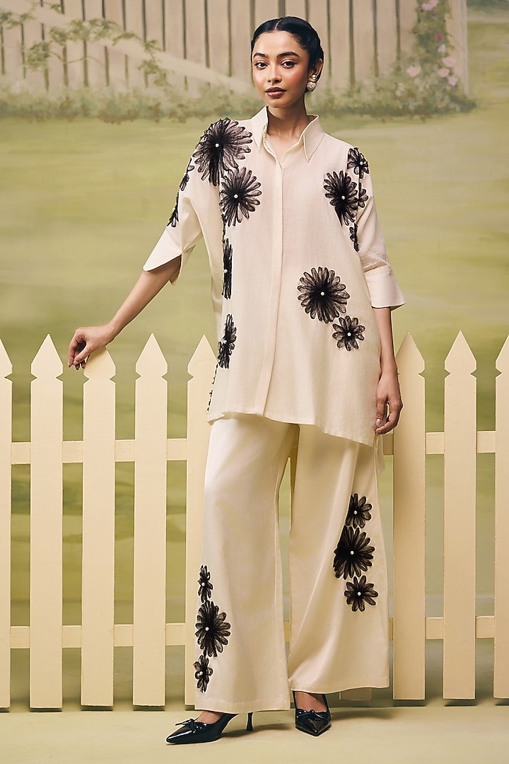 Cream Mul Chanderi Floral Embroidered Co-Ord Set by Couche at Pernia's Pop Up Shop