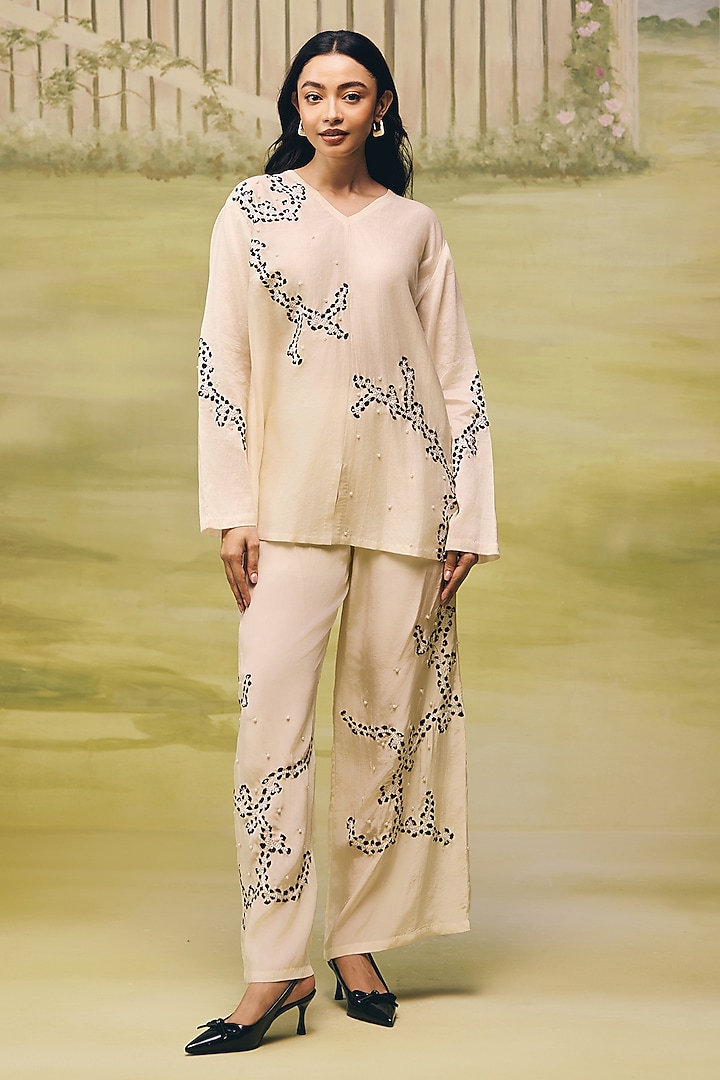Cream Mulmul Chanderi Machine Embroidered Floral Printed Co-Ord Set by Couche at Pernia's Pop Up Shop