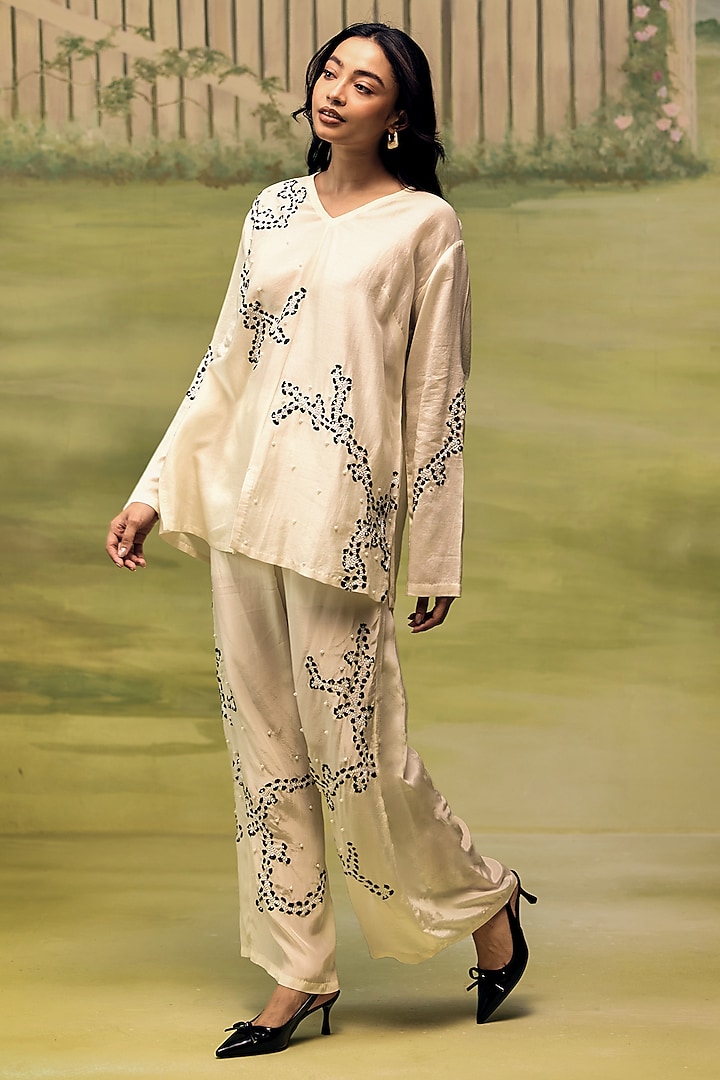 Cream Mulmul Chanderi Machine Embroidered Floral Printed Co-Ord Set by Couche at Pernia's Pop Up Shop