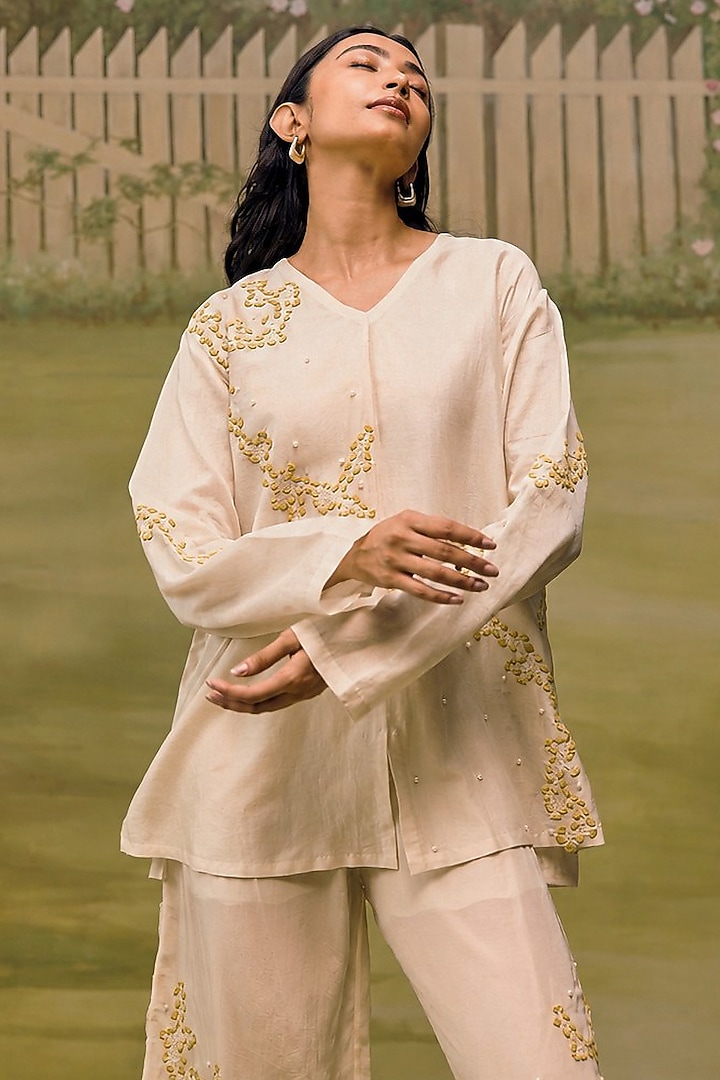 Cream Mulmul Chanderi Machine Embroidered Floral Printed Co-Ord Set by Couche at Pernia's Pop Up Shop