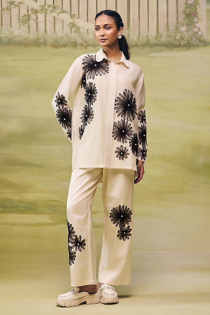 Cream & Black Mulmul Chanderi Floral Applique Co-Ord Set by Couche at Pernia's Pop Up Shop