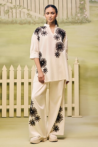 Cream & Black Mulmul Chanderi Floral Embroidered Co-Ord Set by Couche