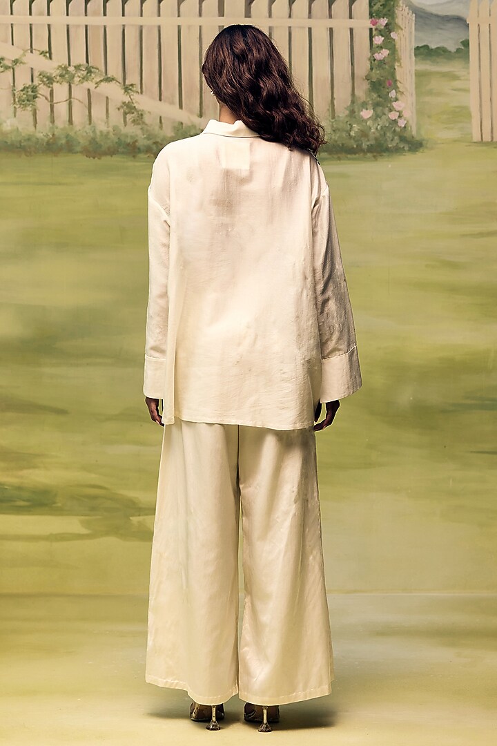 Cream Mulmul Chanderi Floral Embroidered Co-ord Set by Couche at Pernia's Pop Up Shop