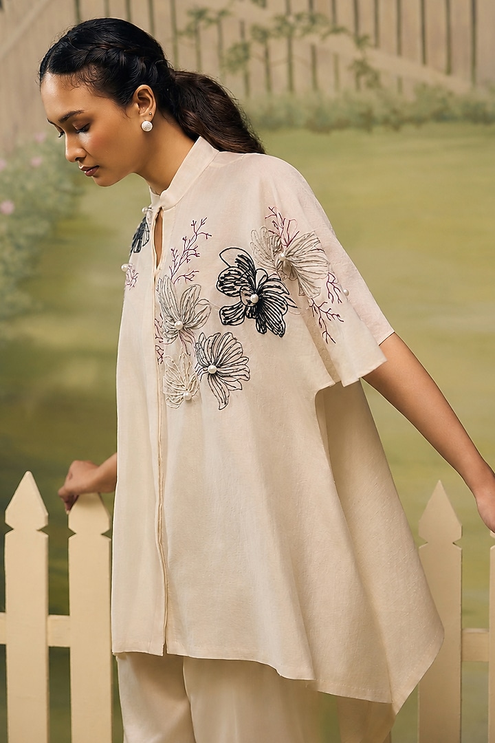 Cream & Black Mulmul Chanderi Floral Embroidered Co-ord Set by Couche at Pernia's Pop Up Shop