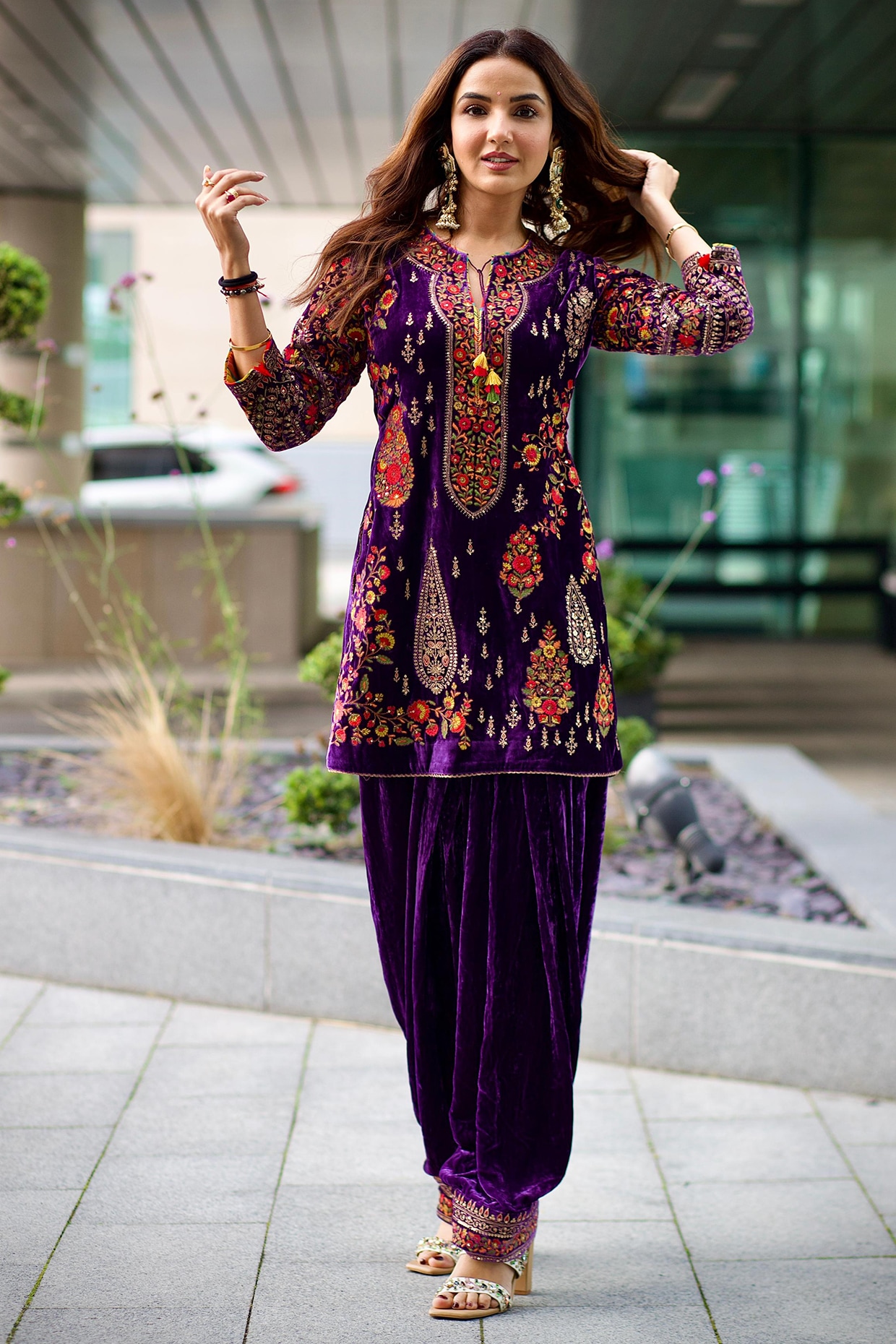 SHRADDHA RAMBHIA Purple Linen Silk Resham Embroidered Kurta Set