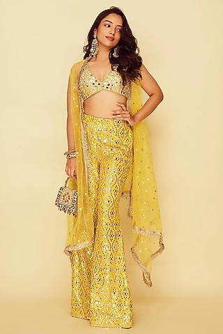 Yellow Net Mirror Work Cape Set by GOPI VAID