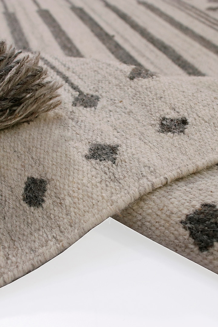Grey Handwoven Rug In Wool by The blue knot at Pernia's Pop Up Shop