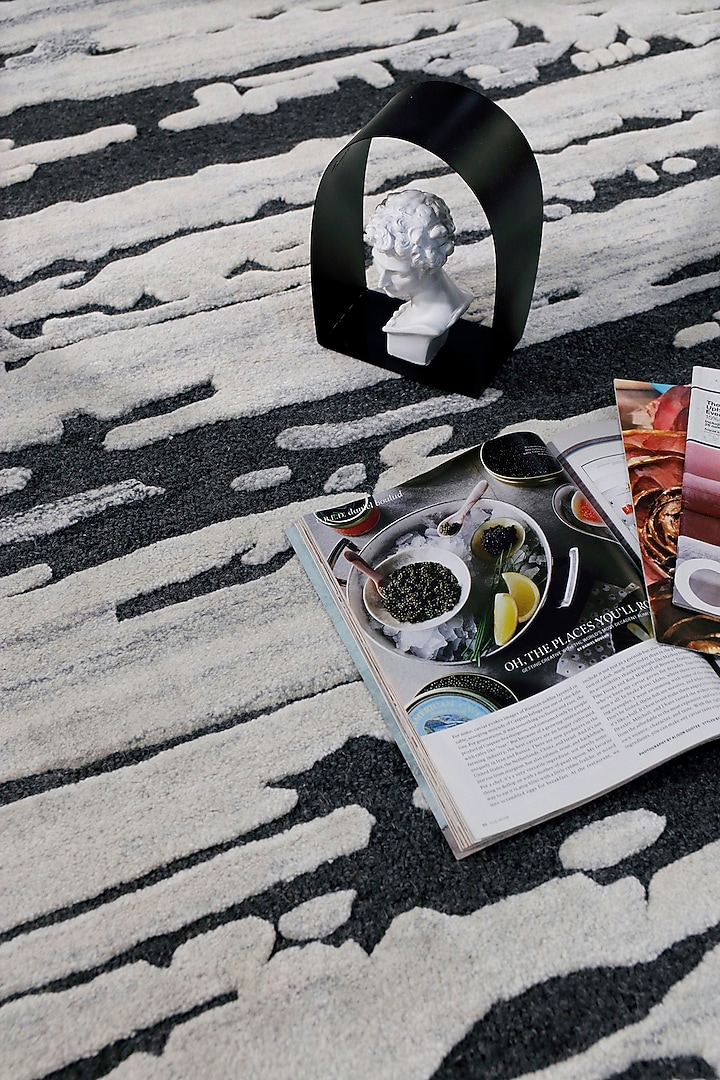Silver & Charcoal Hand-Tufted Rug by The blue knot at Pernia's Pop Up Shop