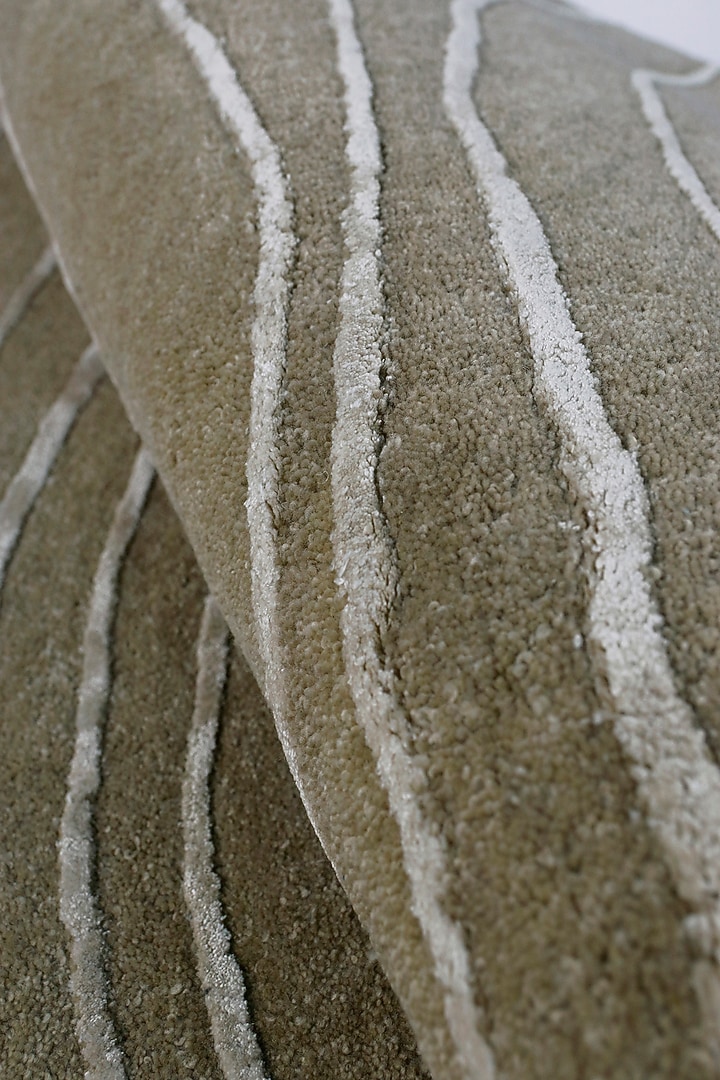 Beige Hand-Tufted Rug In Wool & Viscose by The blue knot at Pernia's Pop Up Shop