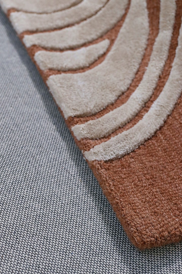 Terracotta Hand-Tufted Rug In Wool & Viscose by The blue knot at Pernia's Pop Up Shop