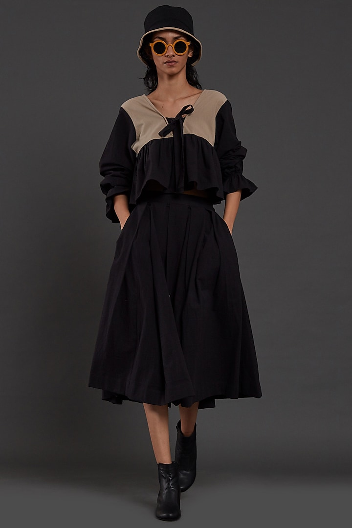 Black Cotton Pleated Skirt by Mati