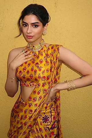 Yellow Printed Pre Stitched Saree Set by Drishti & Zahabia