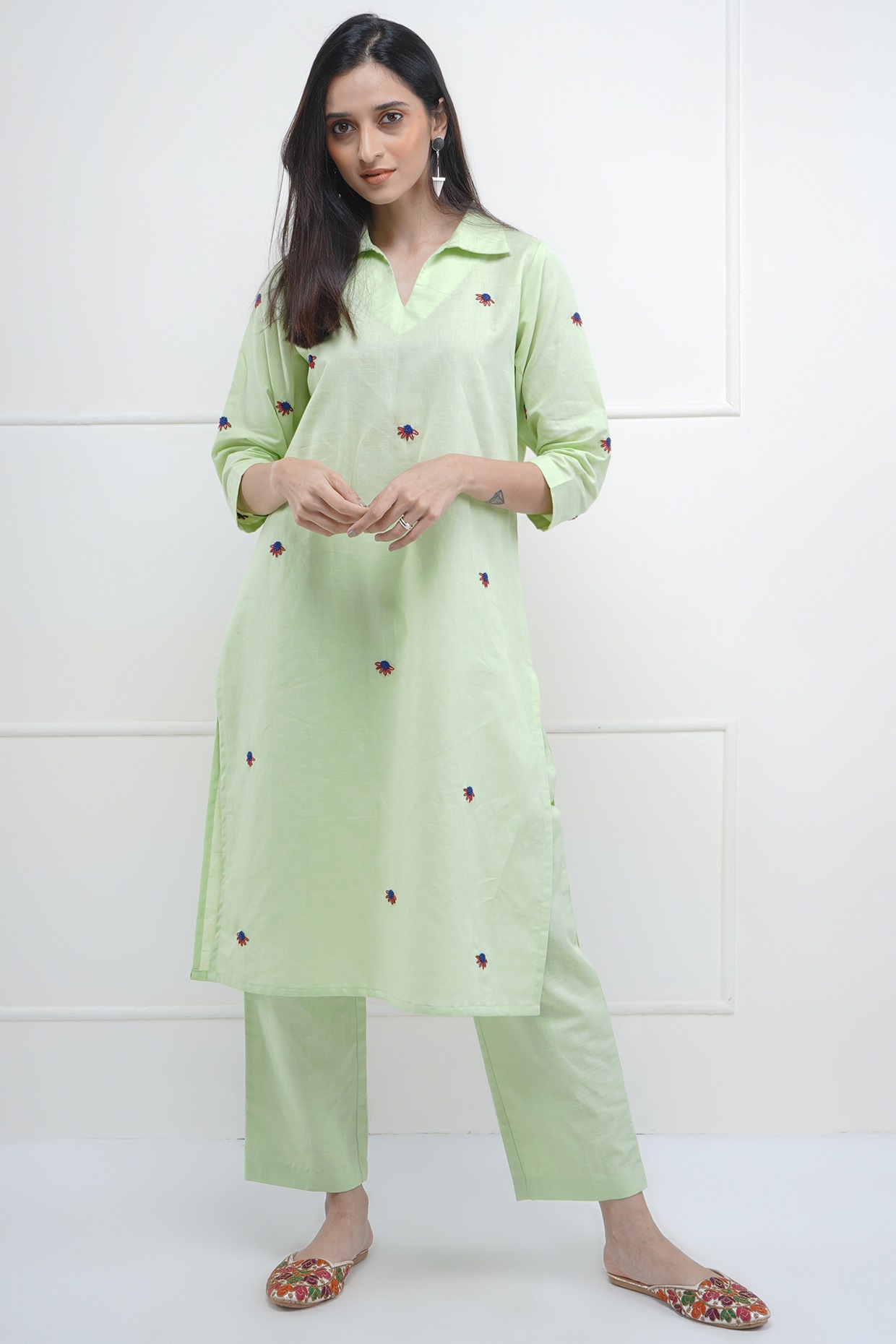 Green Kurtis - Buy Green Kurtas for Women Online in India | Libas