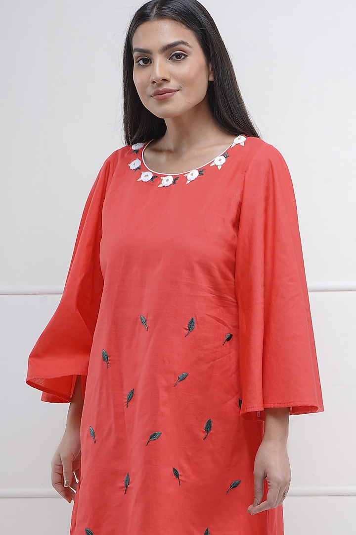 Tomato Red Embroidered Kurta Set by Sneha B at Pernia's Pop Up Shop