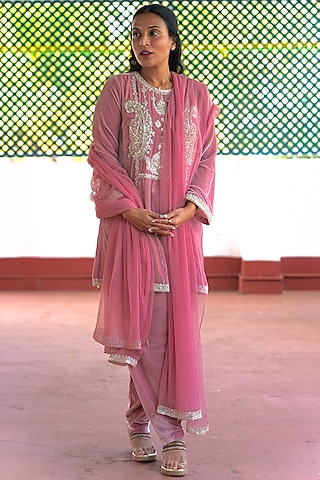 Onion Pink Velvet Placement Embroidered Kurta Set by Ridhi Mehra