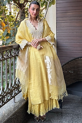 Lemon Yellow Tissue Chanderi Hand Embroidered Kurta Set by Charu Makkar