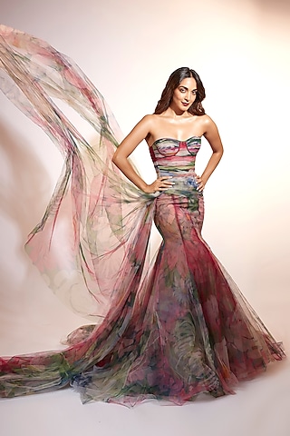 kiara advani grey dress Kiara Advani in grey embroidered maxi dress is all about the boho-chic vibe. Guess the price