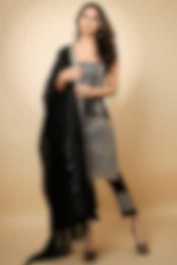 Black Bengaluru Silk Embroidered Kurta Set by Monk & Mei at Pernia's Pop Up Shop