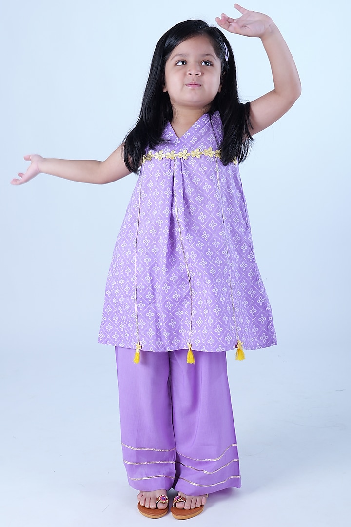 Lilac Pure Cotton Bandhani Printed Kurta Set For Girls by Pankhuri by Priyanka - Kids at Pernia's Pop Up Shop