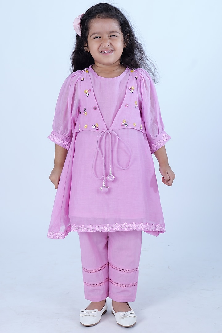 Pink Pure Chanderi Lace Hand Embroidered Kurta Set For Girls by Pankhuri by Priyanka - Kids at Pernia's Pop Up Shop