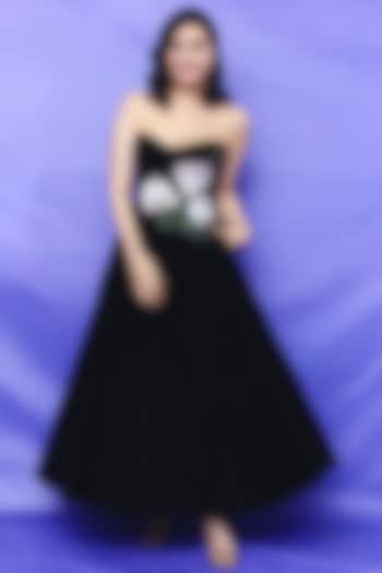 Black Velvet Thread Embroidered Corset Party Wear Dress by Gauri And Nainika at Pernia's Pop Up Shop