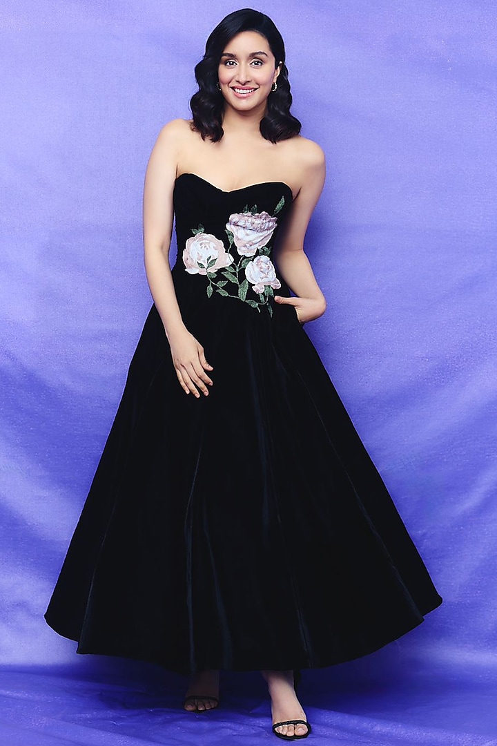 Black Velvet Thread Embroidered Corset Party Wear Dress by Gauri And Nainika at Pernia's Pop Up Shop