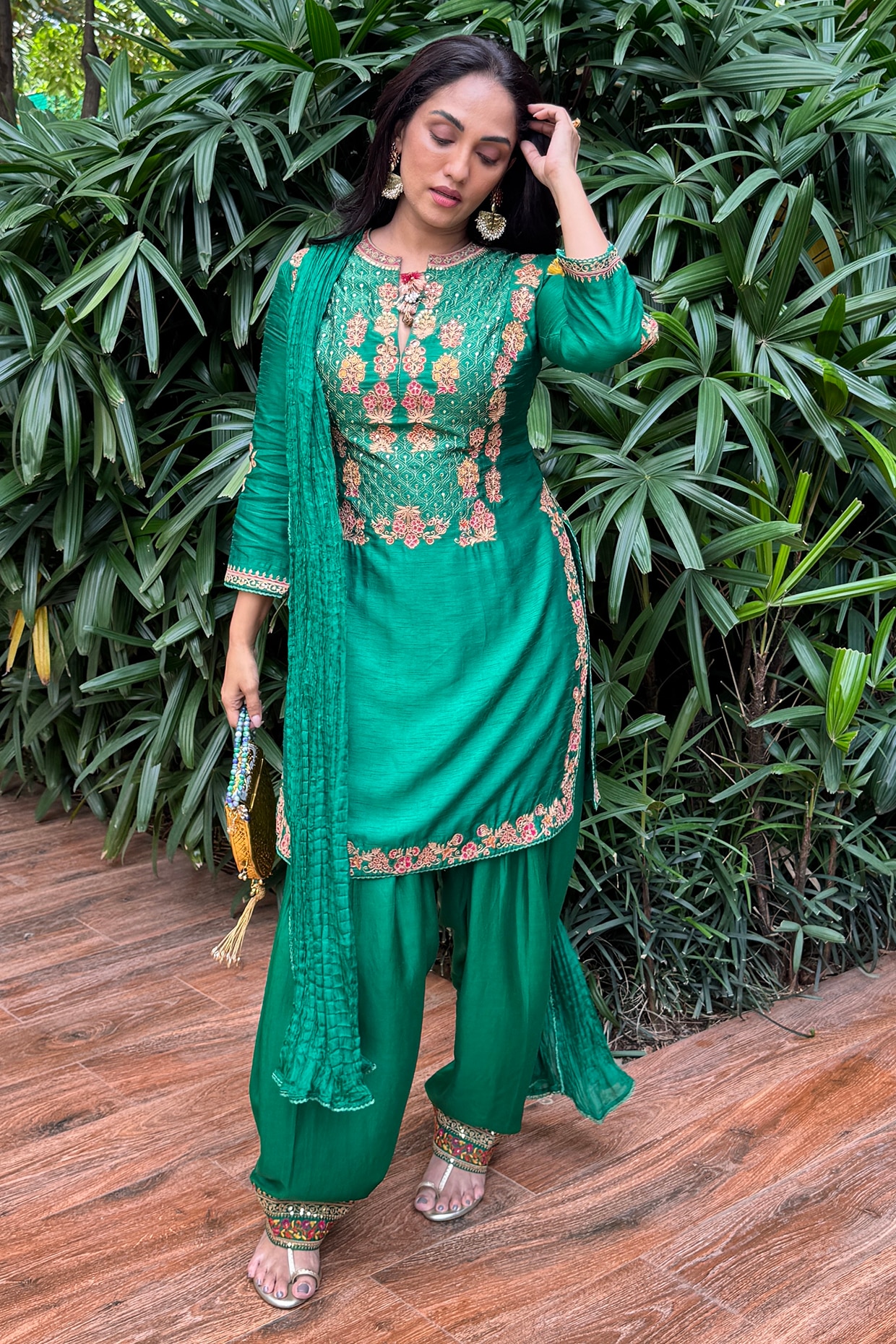SHRADDHA RAMBHIA Green Vegan Slub Silk Resham Embroidered Kurta Set