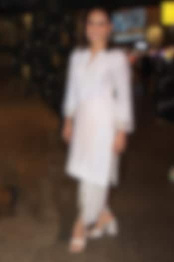 Ivory Chanderi Silk Embroidered Kurta Set by Sheetal Batra at Pernia's Pop Up Shop