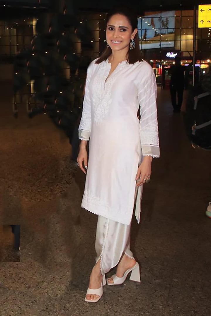 Ivory Chanderi Silk Embroidered Kurta Set by Sheetal Batra at Pernia's Pop Up Shop