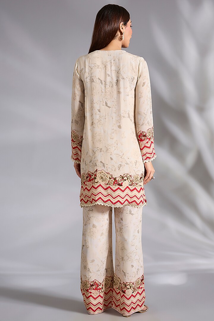 Ivory Crepe Digital Printed Short Kurta Set by CHARU PARASHAR at Pernia's Pop Up Shop