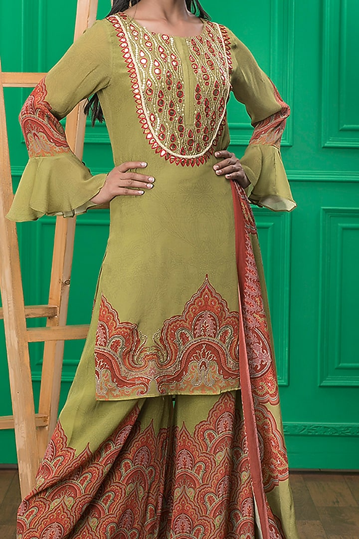 Olive Green Printed Kurta Set by CHARU PARASHAR at Pernia's Pop Up Shop