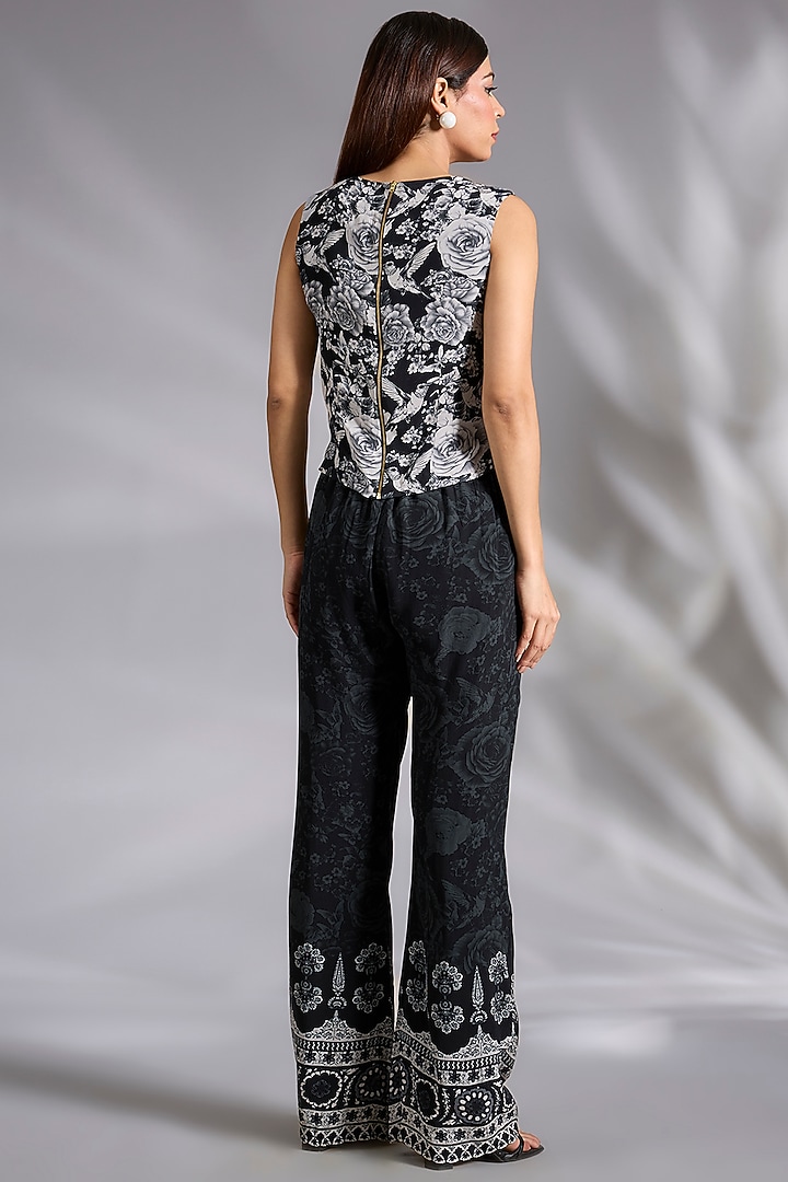 Black & White Crepe Floral Digital Printed Blazer Set by CHARU PARASHAR at Pernia's Pop Up Shop