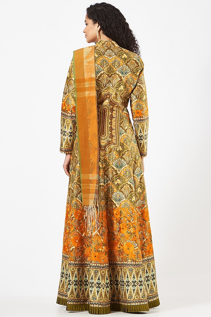 Mustard Raw Silk Digital Printed Jacket Reception Saree by CHARU PARASHAR at Pernia's Pop Up Shop