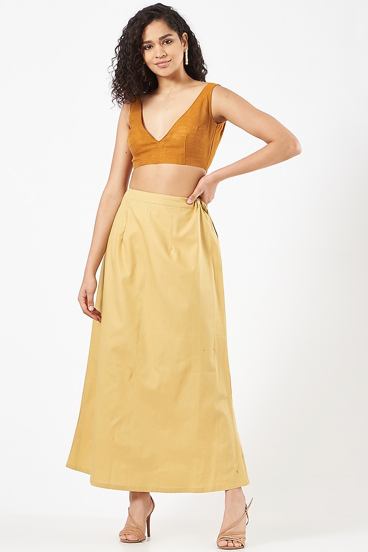 Mustard Raw Silk Digital Printed Jacket Reception Saree by CHARU PARASHAR at Pernia's Pop Up Shop