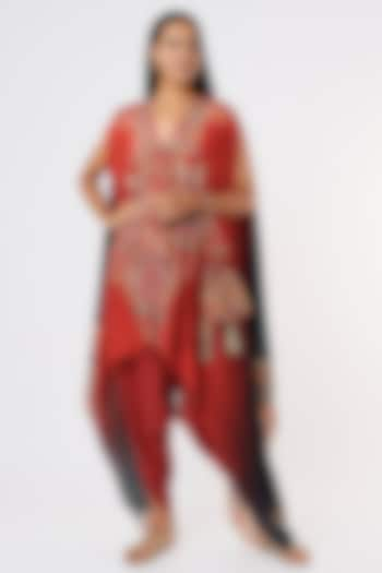 Red High-Low Digital Printed Kaftan Set by CHARU PARASHAR at Pernia's Pop Up Shop