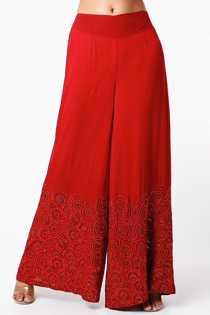 Red Embroidered Kurta Set by CHARU PARASHAR at Pernia's Pop Up Shop