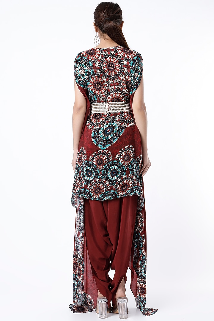 Maroon Digital Printed Cape Set by CHARU PARASHAR at Pernia's Pop Up Shop