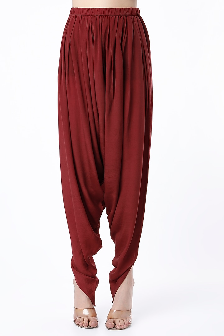 Maroon Digital Printed Cape Set by CHARU PARASHAR at Pernia's Pop Up Shop
