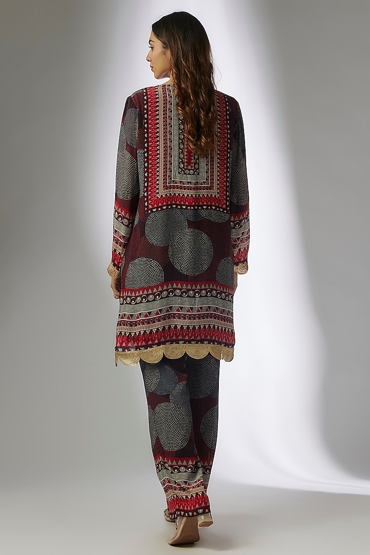 Grey Crepe Digital Printed & Hand Embroidered Short Kurta Set by CHARU PARASHAR at Pernia's Pop Up Shop