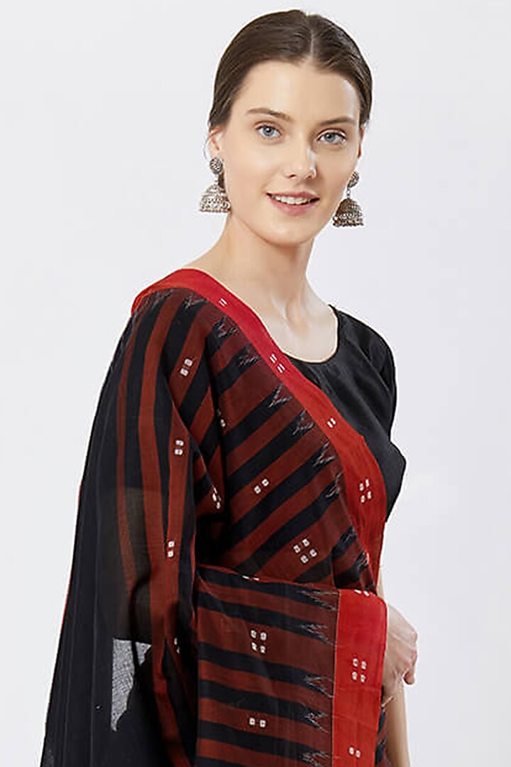 Black & Red Festive Saree With Ikat Print by Crafts Collection at Pernia's Pop Up Shop