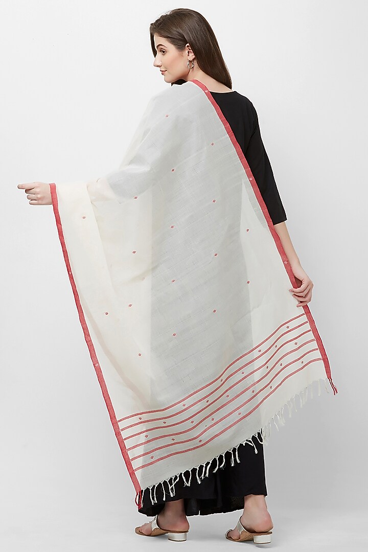 White Handwoven Dupatta by Crafts Collection at Pernia's Pop Up Shop