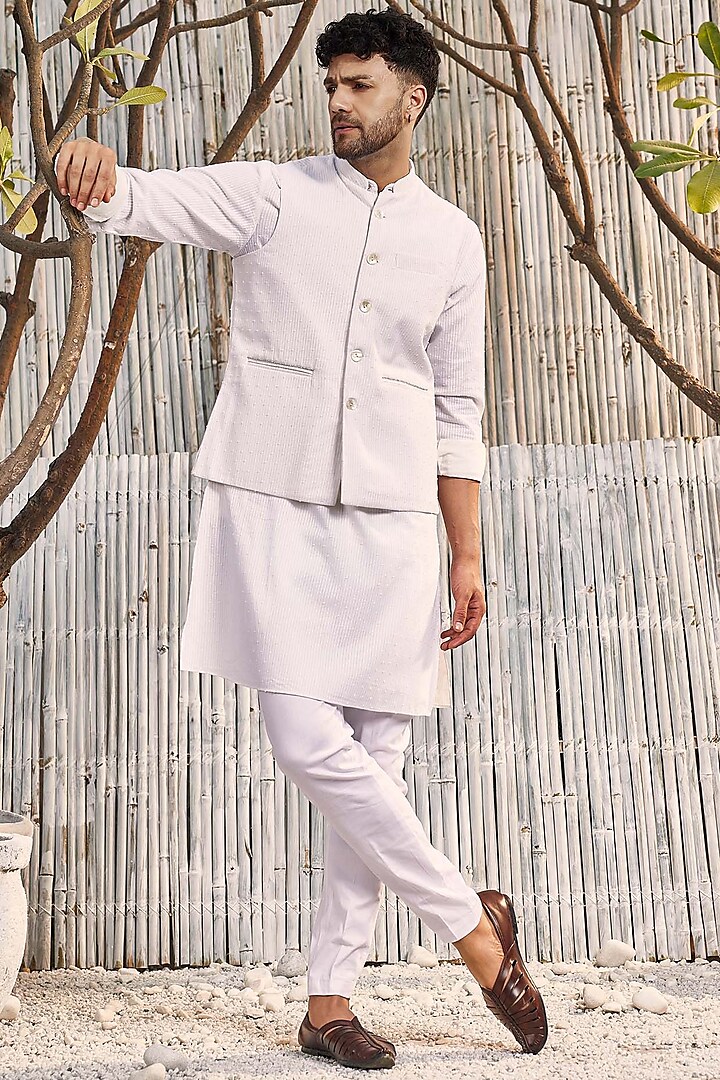 Off-White Dobby Cotton Bundi Jacket With Kurta Set by Charkhee Men