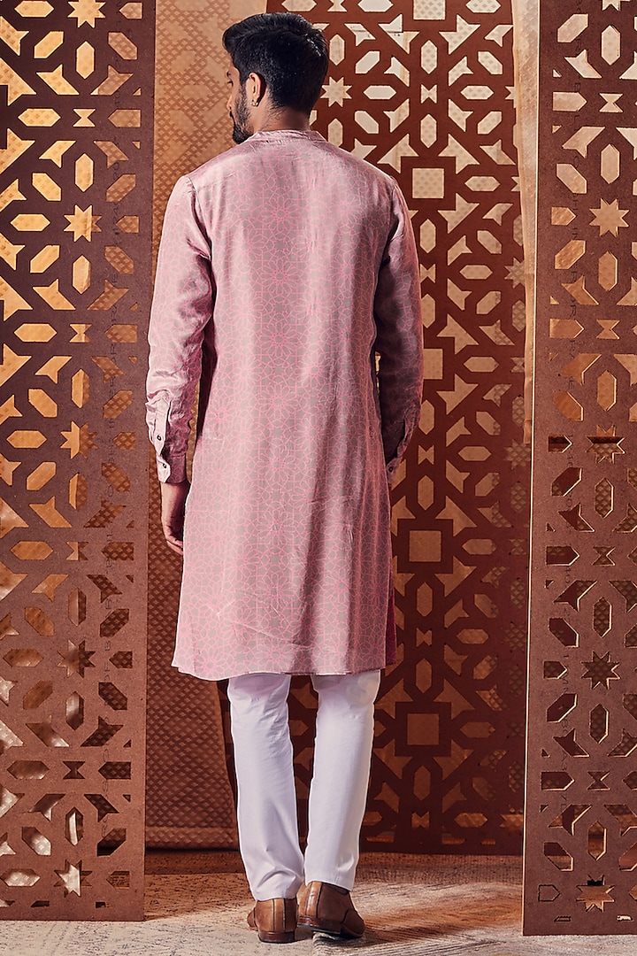 Pink Crepe Printed Kurta Set by Charkhee Men at Pernia's Pop Up Shop
