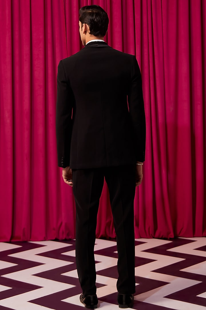 Black Suiting Embellished Tuxedo Set by Contrast By Parth at Pernia's Pop Up Shop