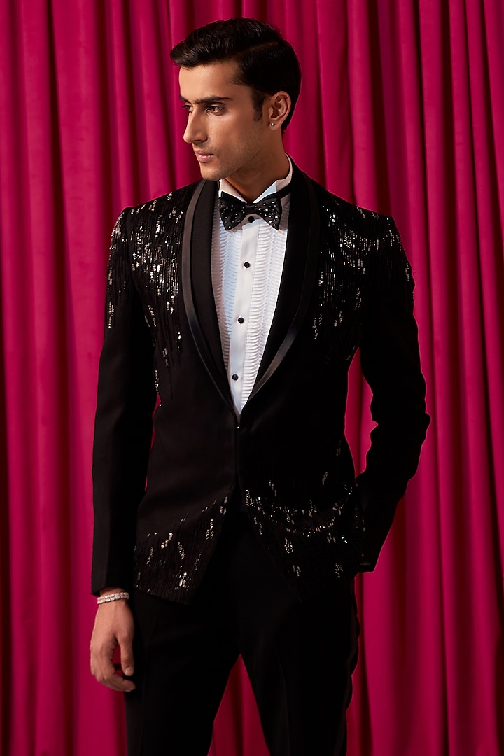 Black Textured Suiting Embroidered Tuxedo Set by Contrast By Parth at Pernia's Pop Up Shop