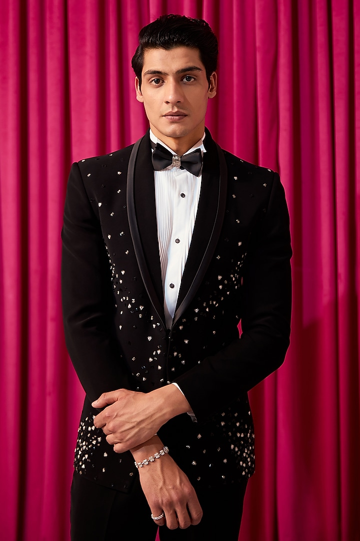 Black Textured Suiting Embroidered Tuxedo Set by Contrast By Parth at Pernia's Pop Up Shop