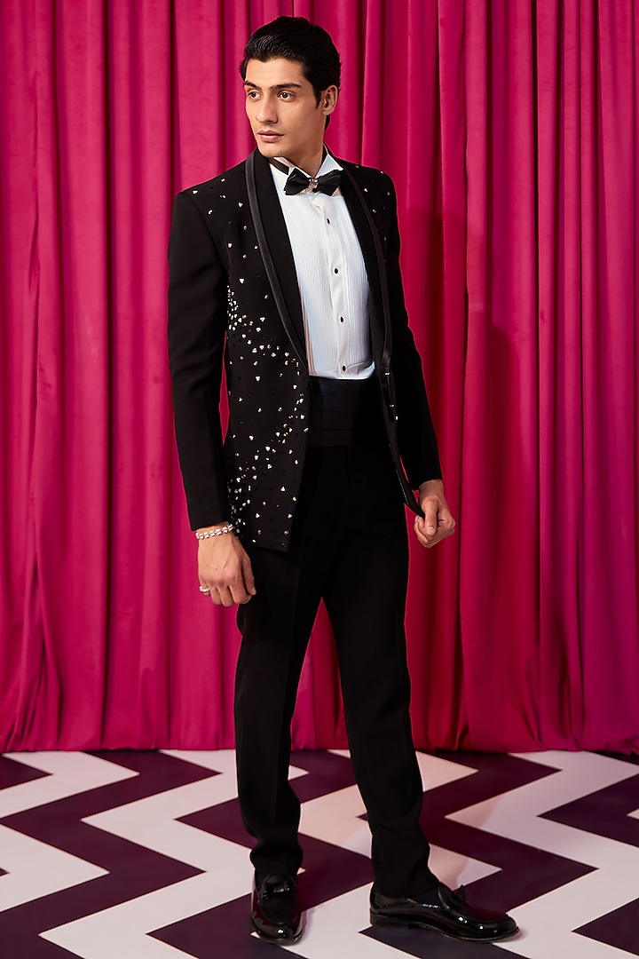 Black Textured Suiting Embroidered Tuxedo Set by Contrast By Parth at Pernia's Pop Up Shop