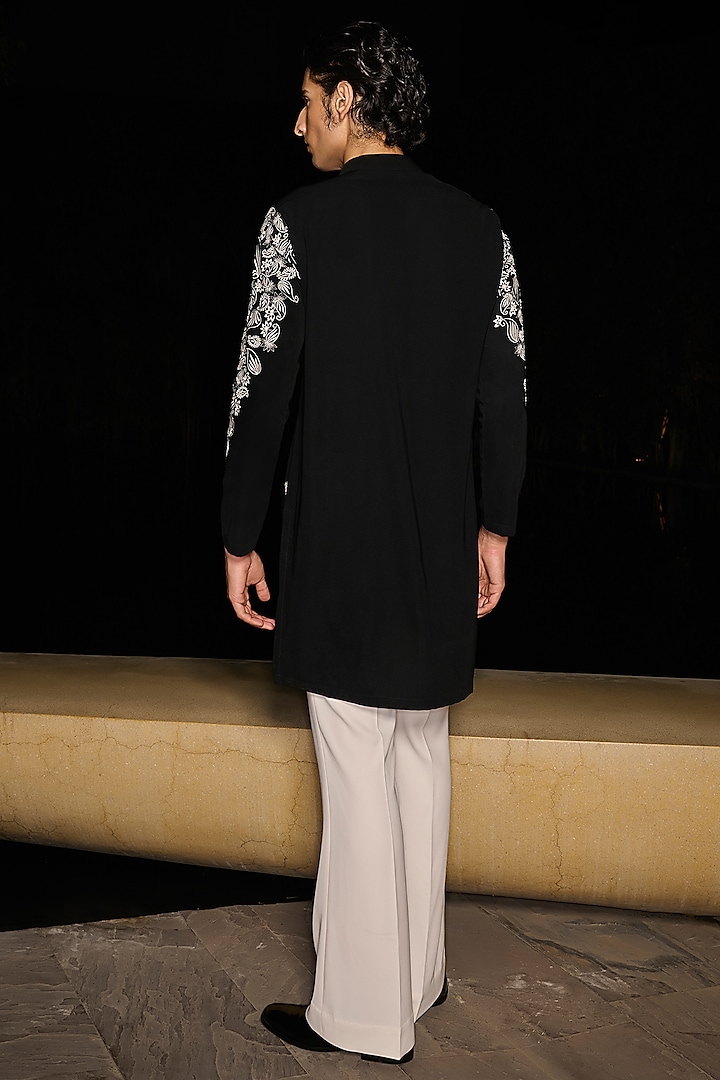 Black Tokyo Silk Resham Embellished Kurta Set by Contrast By Parth at Pernia's Pop Up Shop