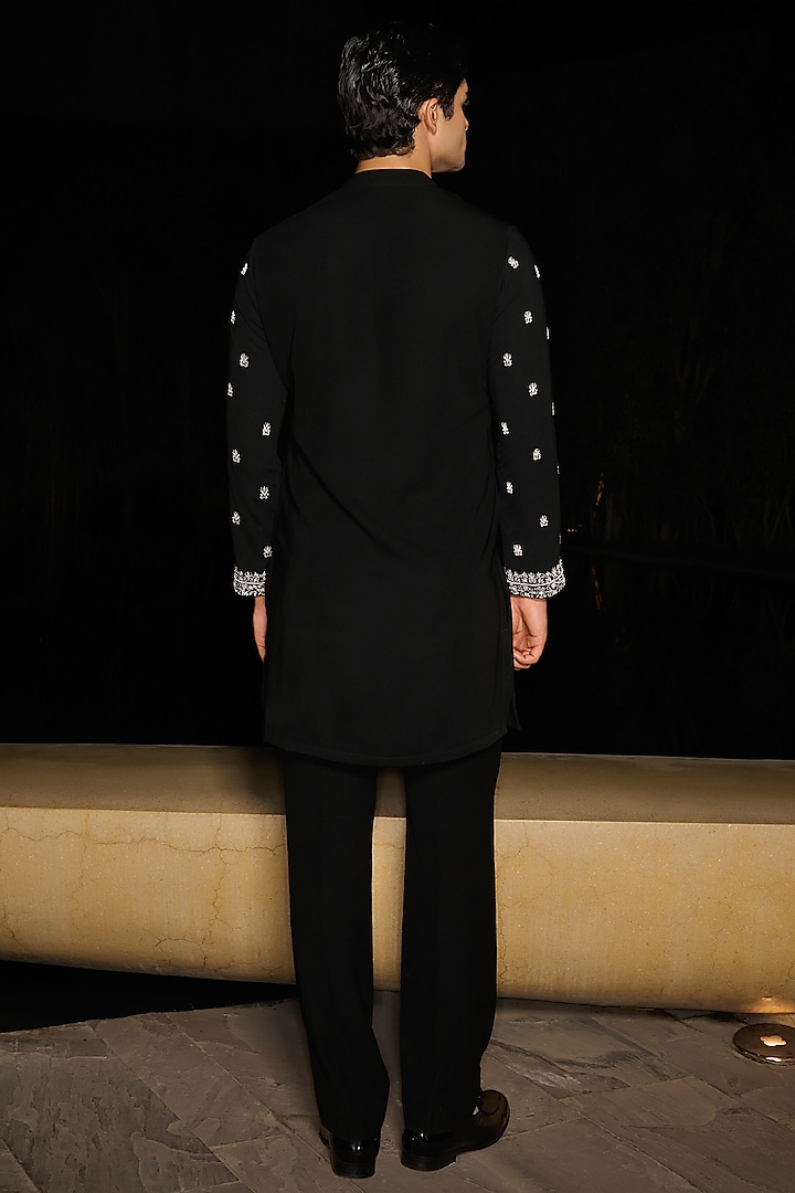 Black Tokyo Silk Resham Embellished Kurta Set by Contrast By Parth at Pernia's Pop Up Shop