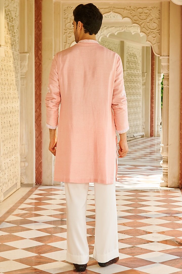Light Pink Slub Silk Floral Embroidered Kurta Set by Contrast By Parth at Pernia's Pop Up Shop